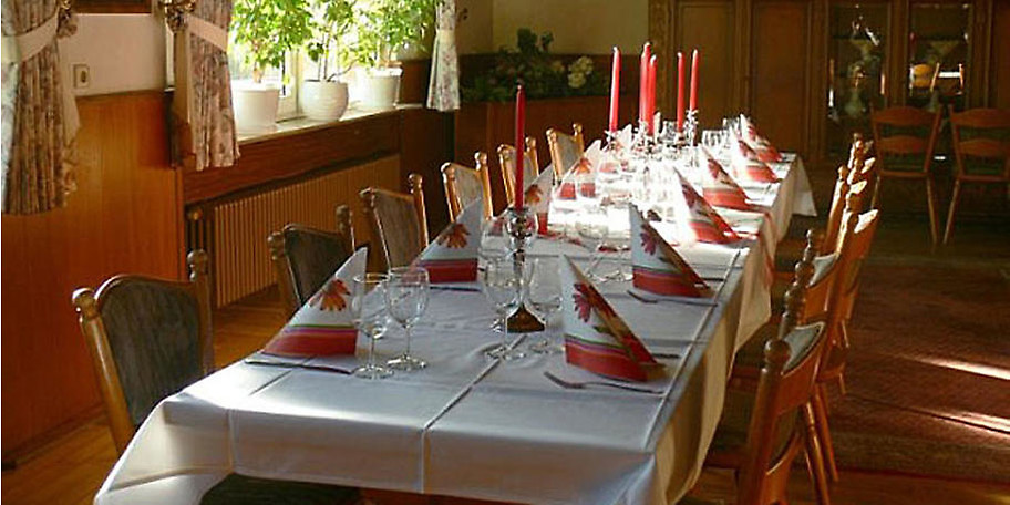 Gönnen Sie sich einen schönen Abend im Gasthaus Niederländer