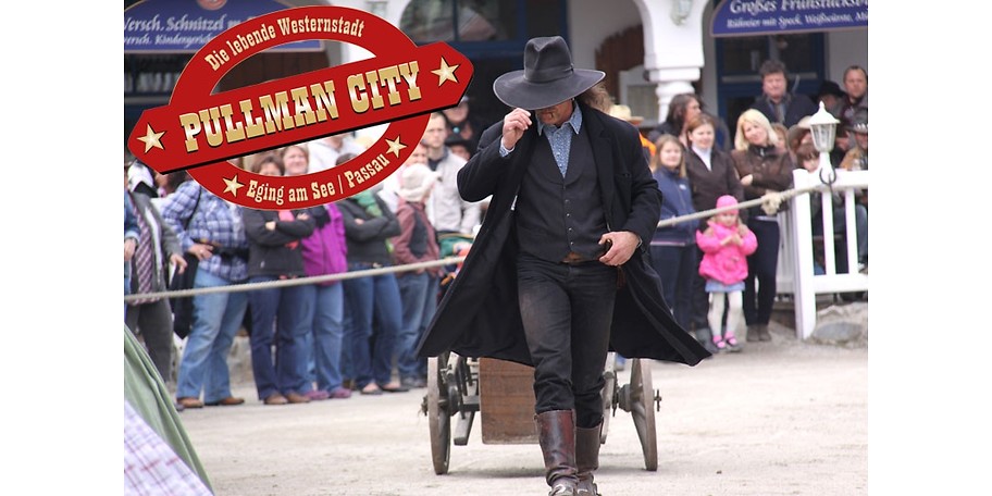Täglich gibt es Liveshows wie aus den Western in Film und Fernsehen