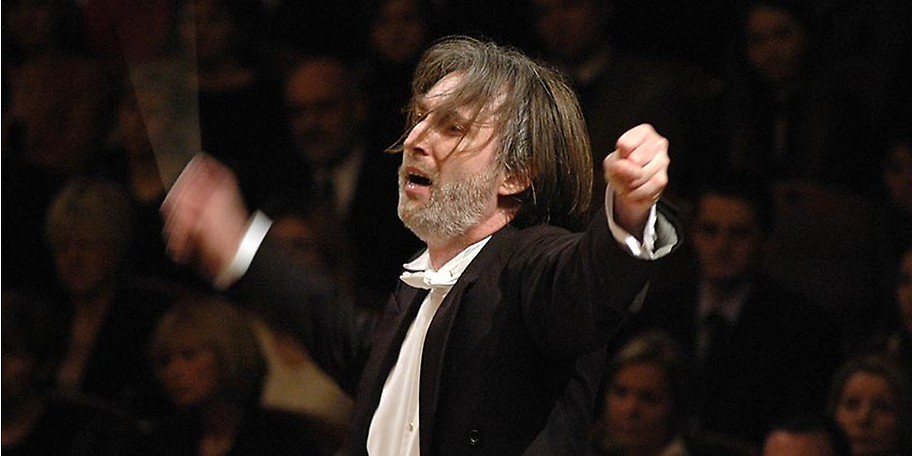 Mit dem Symphonic Rock Orchestra Prague gelingt Dirigent Friedemann Riehle die perfekte Symbiose von Klassik und Rock