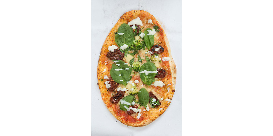 Das Markenzeichen von Little Italy - die kreativen ovalen Pizzen