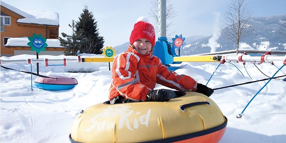 Kinder erleben viel Schneespaß
