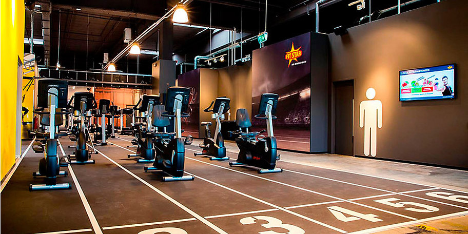 Fitnessgeräte der Weltmarktführer, Markenkurse mit echten Trainern, Power Plate Vibrationstraining und vieles mehr