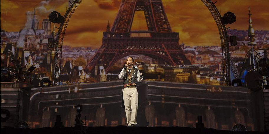 DJ BoBo präsentiert neue Songs, aber auch seine großen Hits,  die auch heute nichts von ihrer Beliebtheit verloren haben