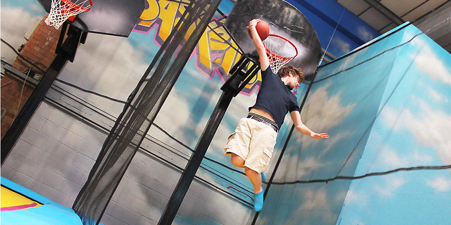Probier dich am Slam Dunk 