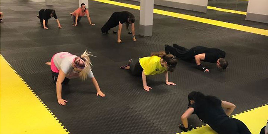 Im FDS Center lernst du Überlebensstrategien für die Straße