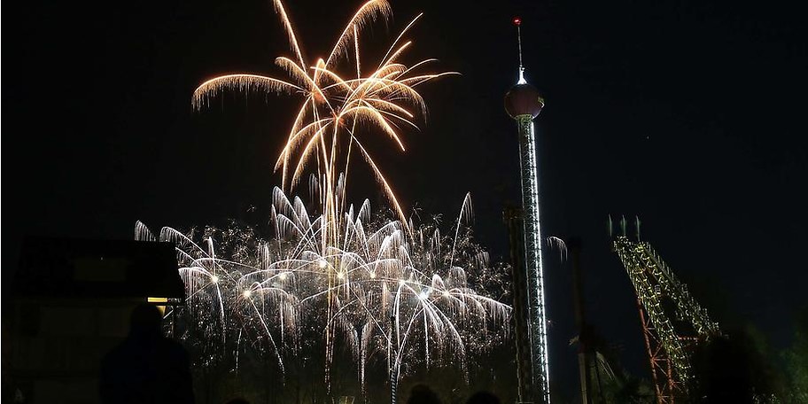 Wagen Sie die Fahrt auf dem T-Rex Tower