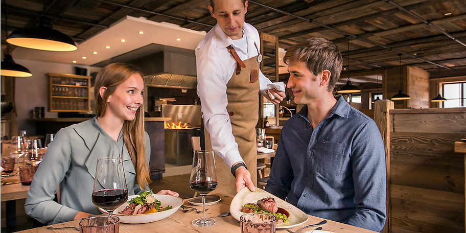 Genießen Sie das Essen im Chalets Restaurant