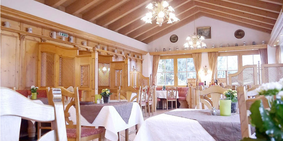 Genießen Sie die gemütliche Atmosphäre im Landgasthof Huber in Ambach am Starnberger See